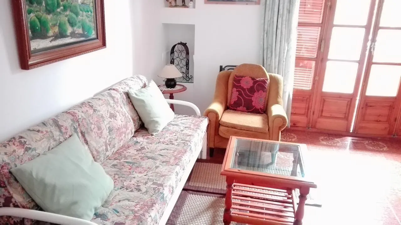 Apartamentos Isabel Maro